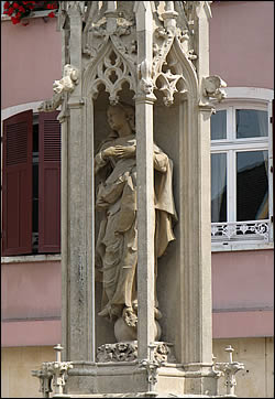 statue vierge altkirch