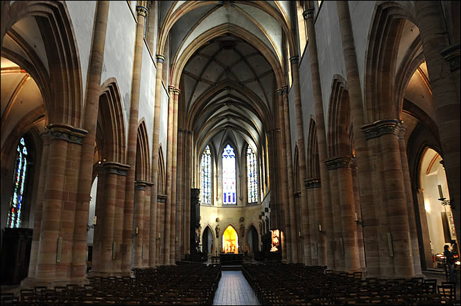 La nef de la cathédrale de Colmar