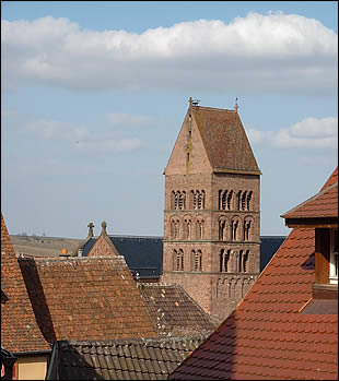 Vue sur le clocher de Gueberschwihr