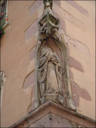 Vierge de l'hôtel de ville de Guebwiller