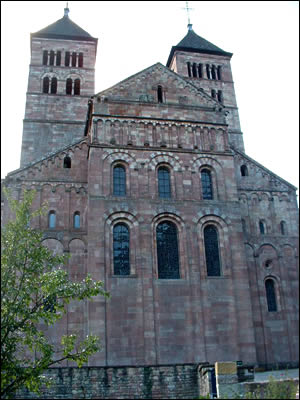 La façade de l'abbaye de Murbach