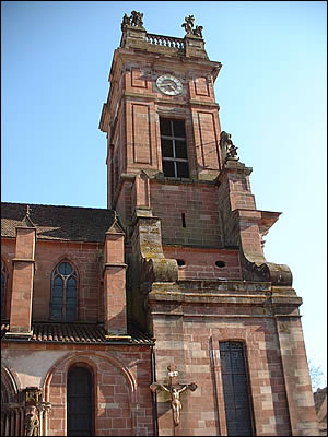 Le clocher de l'église Saint Pierre et Paul de Neuwiller Lès Saverne