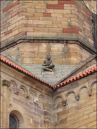 Statue de l'église Saint Pierre et Paul de Rosheim